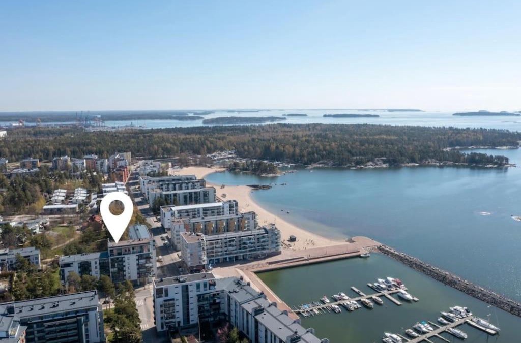 Itainen District Apartment | Meren läheisyydessä iso yksiö