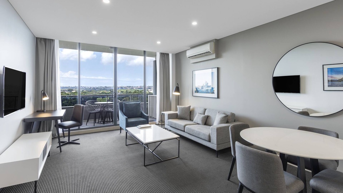 Waterloo Apartment | Meriton Suites Waterloo