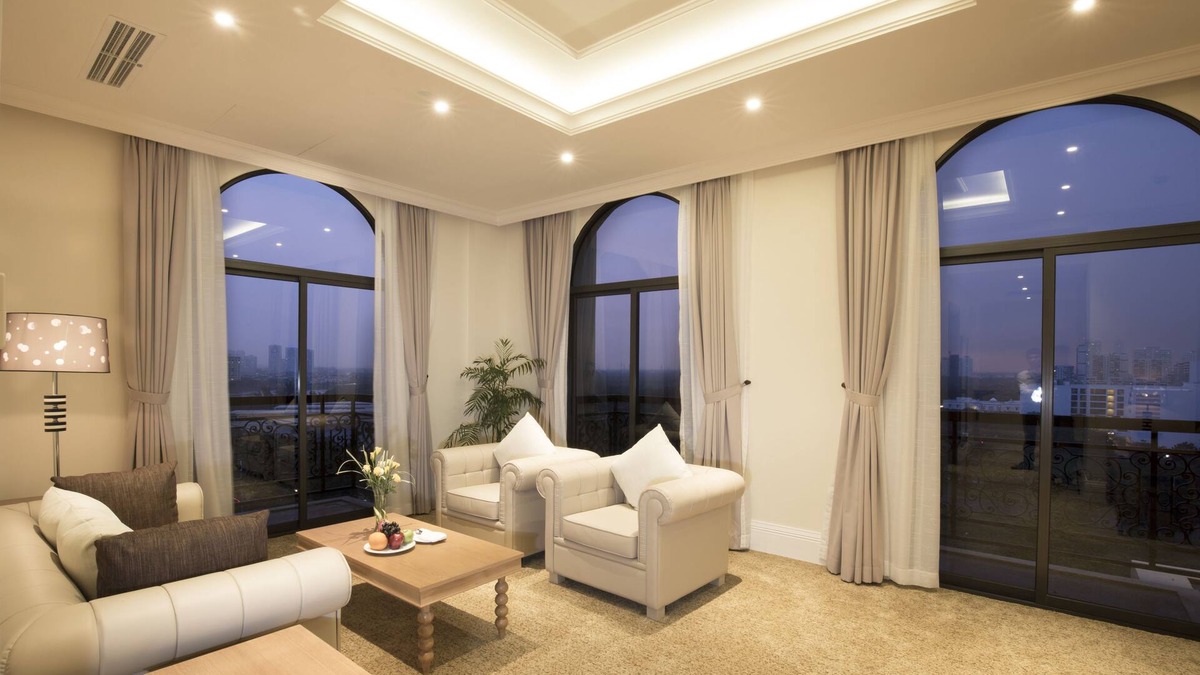 Phu My Hung Hotel | MerPerle Crystal Palace Hotel