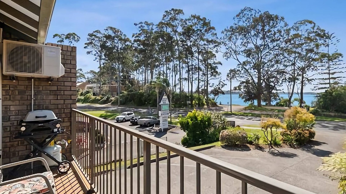 Sunshine Bay House | Merry s Place, a gorgeous townhouse directly across the road from Sunshine Cove