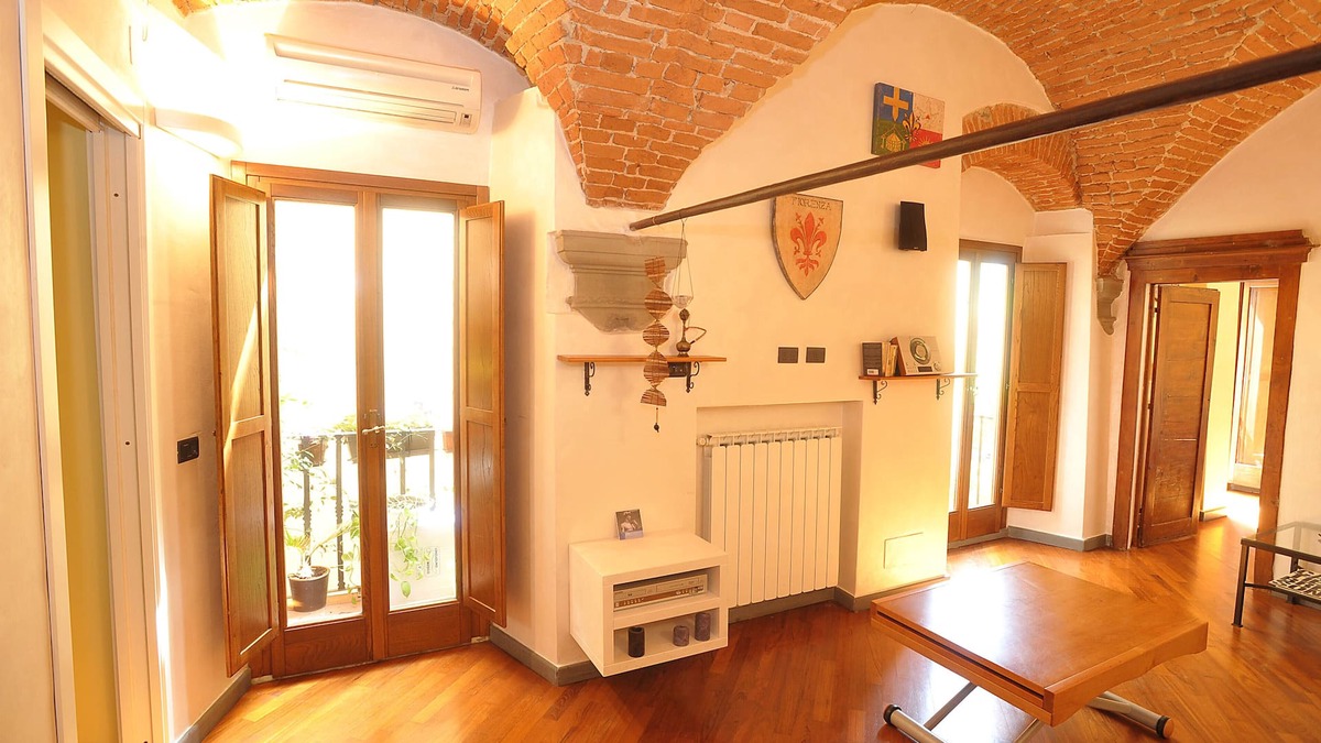 Santo Spirito Apartment | Merville House Central Florence