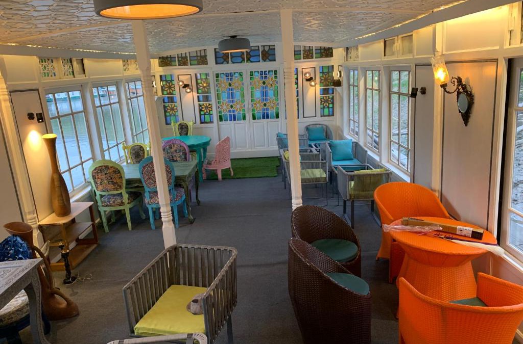 Srinagar Boat Rental | Messiah’s Ark