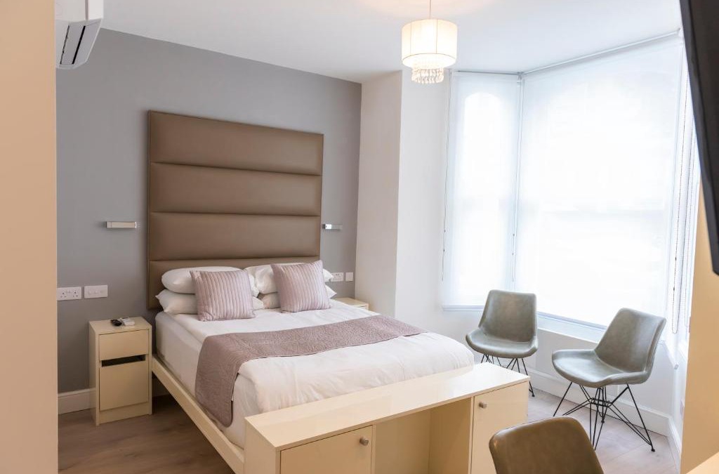 Kilburn Apartment | Messina Studios