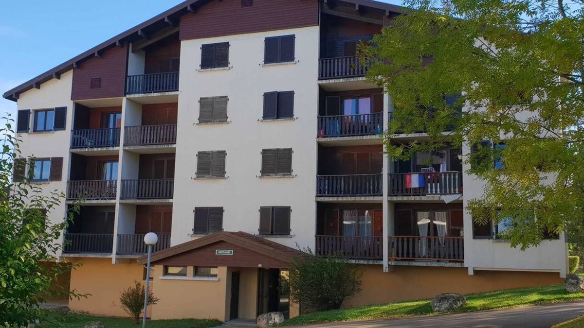 Metabief Apartment | METABIEF - Residence LES GENEVRIERS - Building Les Gentianes - 6 People