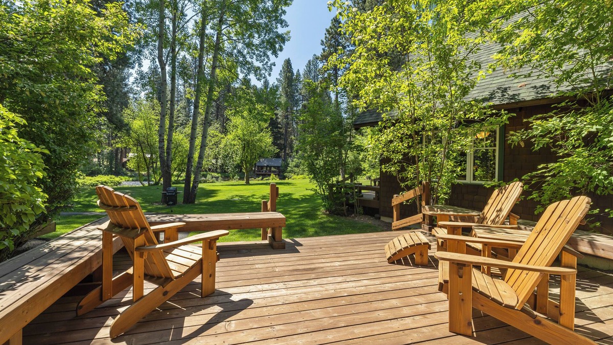 Camp Sherman Cabin | Metolius River Resort Cabin 3 Luxurious cabin on the Metolius River w/fireplace