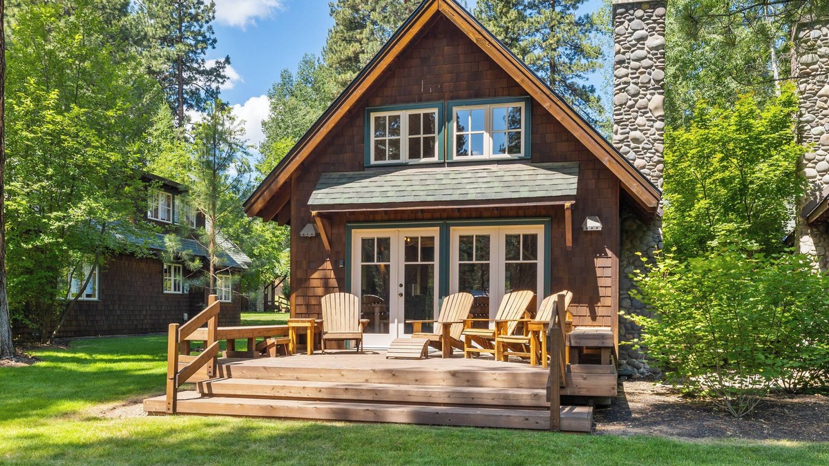Camp Sherman Cabin | Metolius River Resort Cabin 7 Luxurious cabin on the Metolius River w/fireplace