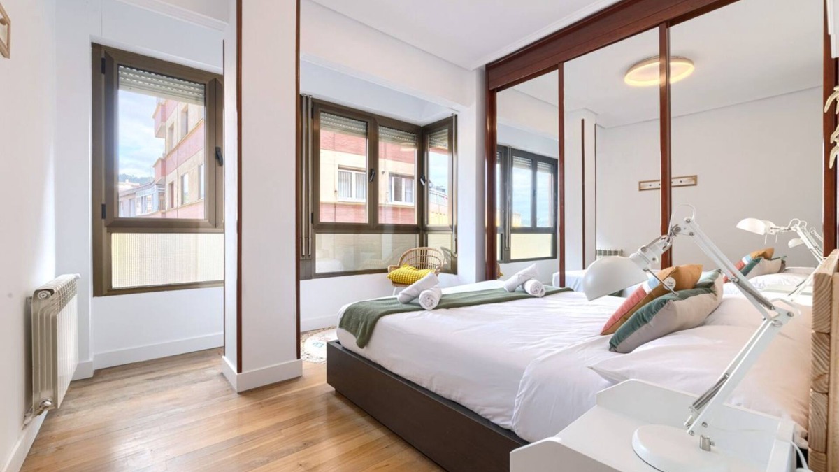 Bilbao Apartment | Metro Adjacent Modern Home