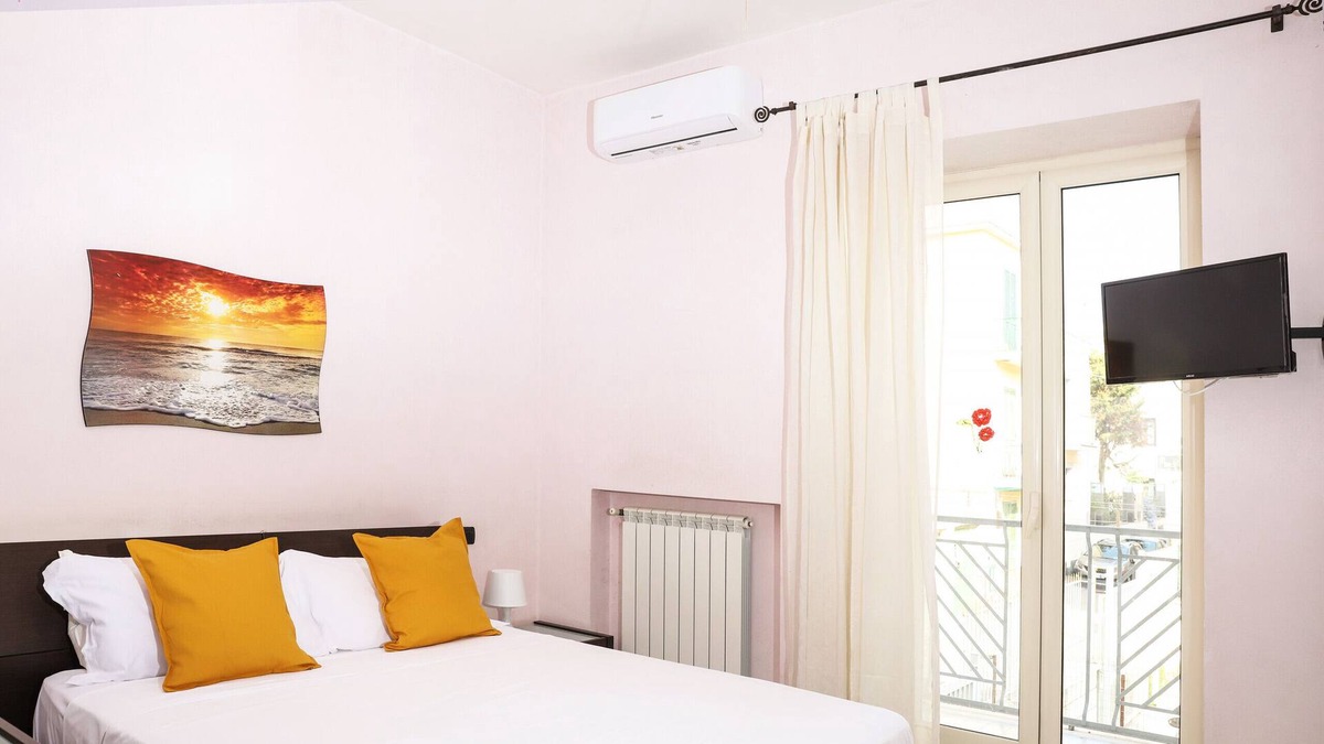 Pozzuoli Apartment | Metro Solfatara Apartment by Wonderful Italy