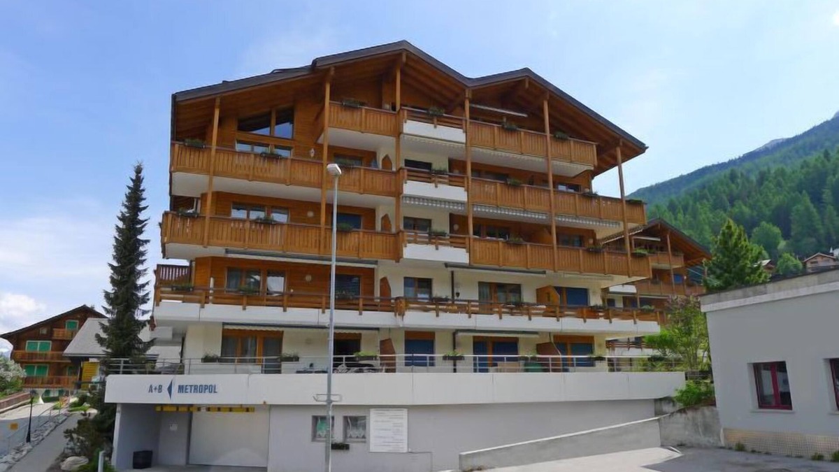 Graechen Apartment | Metropol B 29 by Interhome