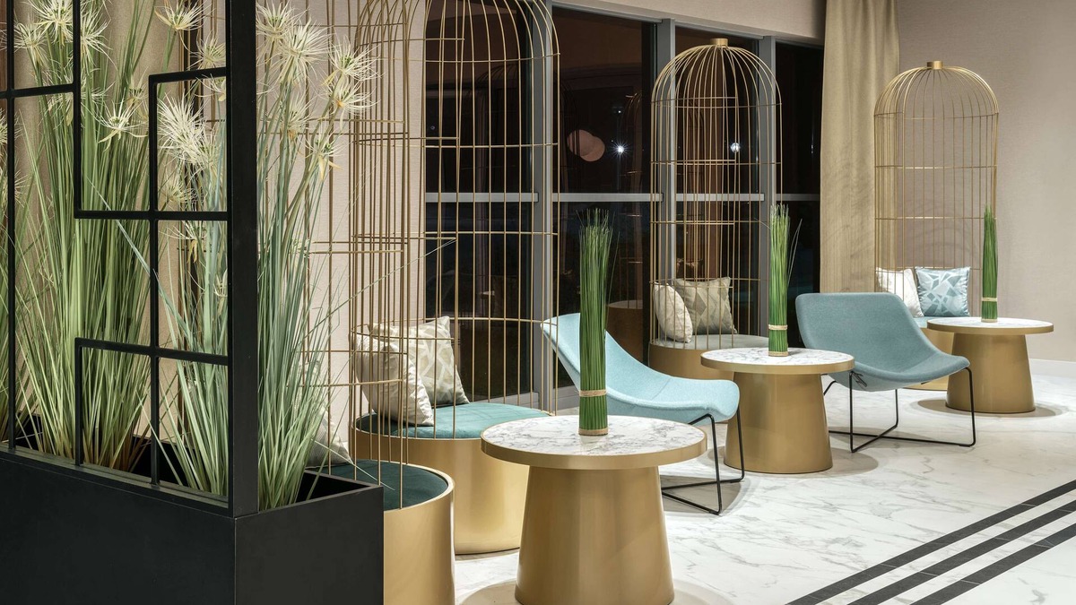 Borek Fałecki Zachod Hotel | Metropolo by Golden Tulip