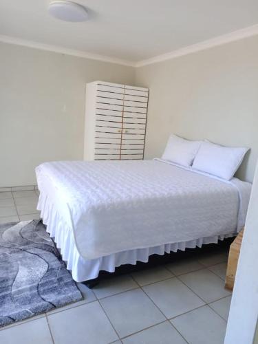 Epukiro House | Metsweding Guesthouse