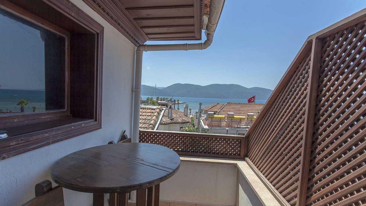 Akyaka City Center Hotel | Mevsim Otel