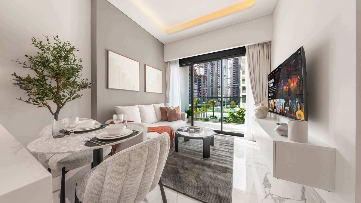 Nad Al Sheba Apartment | Meydan Apartments sleeps 4 with Swimming Pool View
