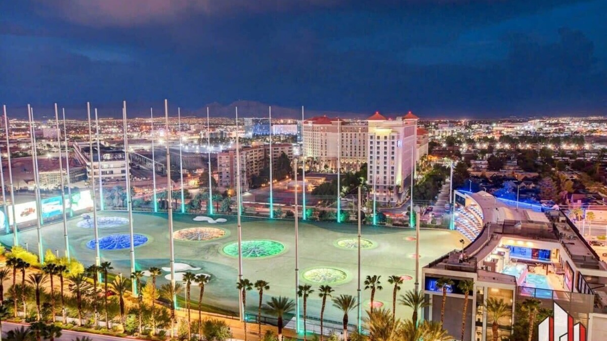Las Vegas Condo | MGM Signature-15-620 1Br 2Ba Balcony Suite