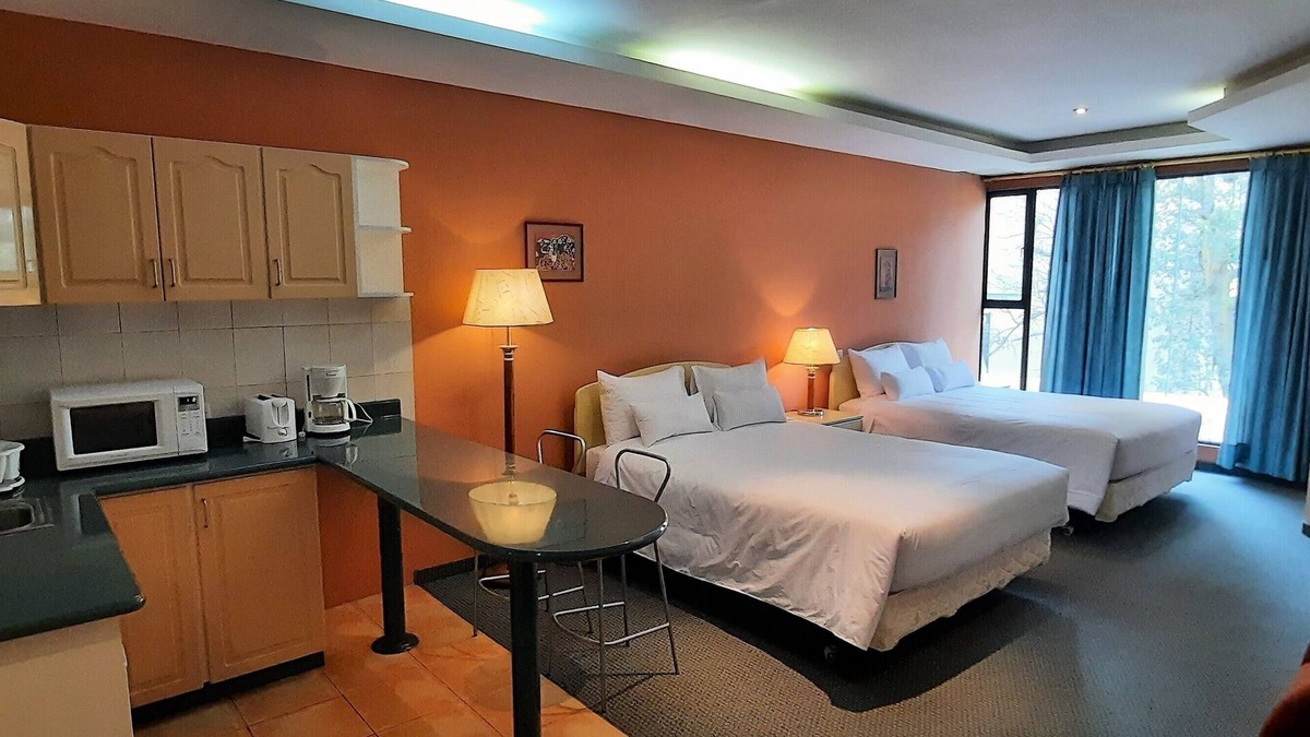 La Carolina House | MH Family Suite in the best area of the city (2 Queen beds)