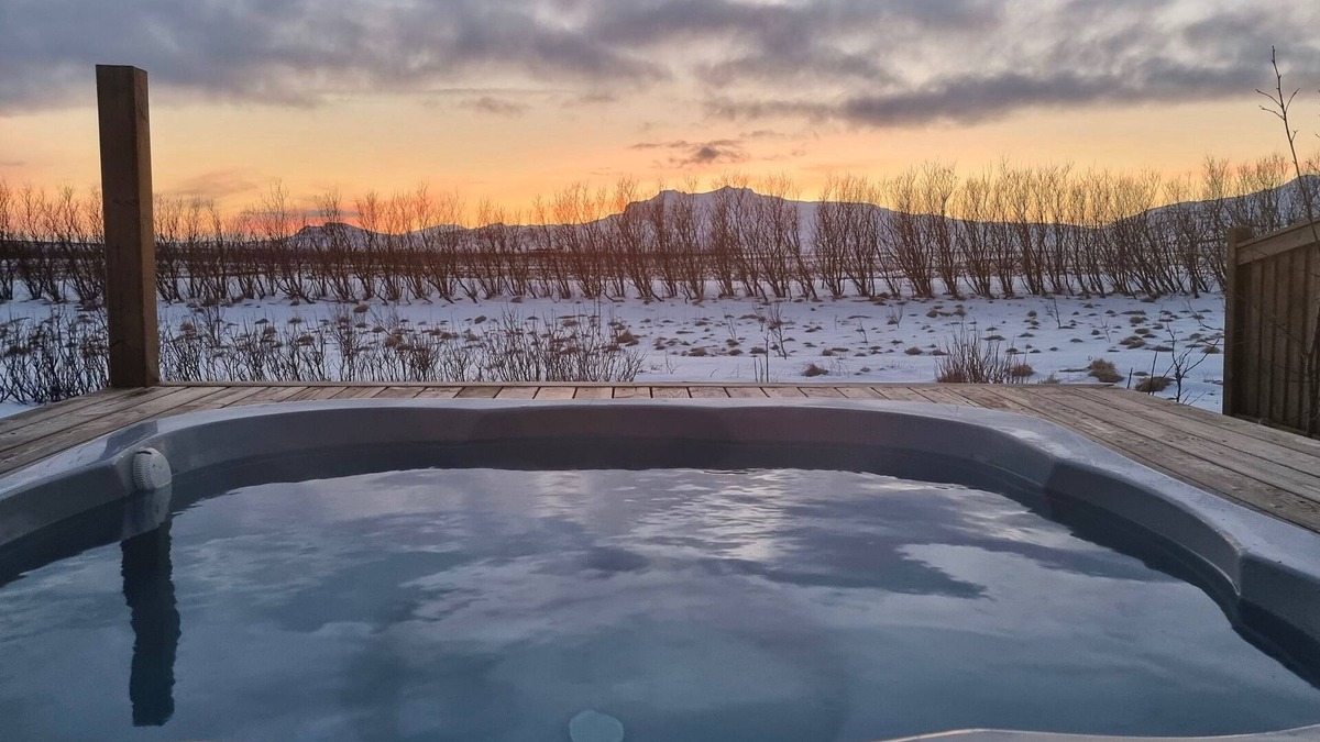 Hjardarfell Hotel | Miðhraun - Lava Resort