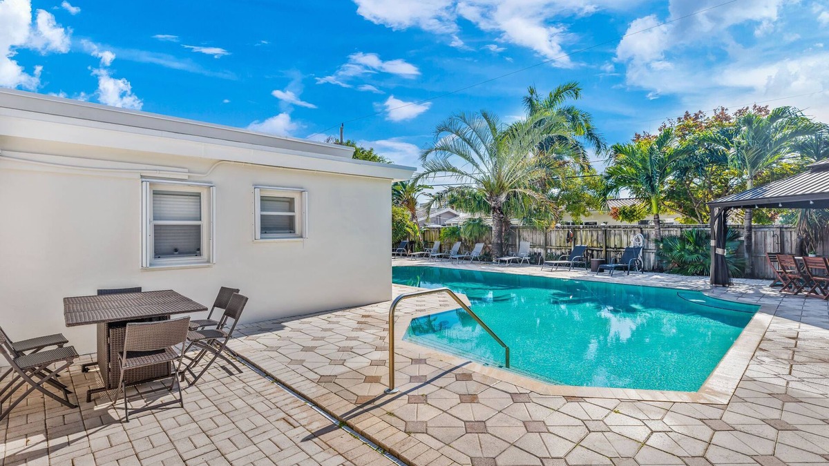 Survey Creek House | "MIA BEACH"! 4BR 2100Sqft in Lauderdale-By-The-Sea