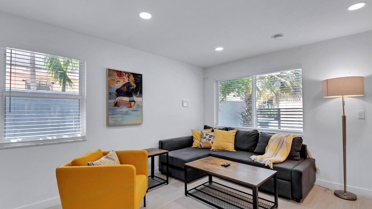Buena Vista Apartment | MIA(YOH) - 117 NE 53rd St (2B)