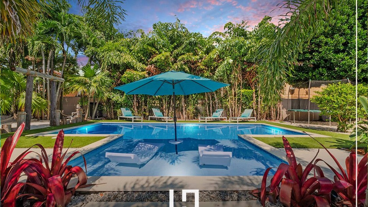 Flagami House | Miami 8BR Mansion w/Pool & Playground