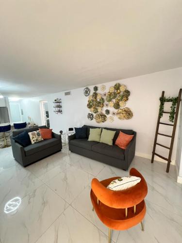 Hialeah Apartment | Miami City Escape