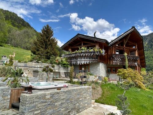 Montriond Cabin | Micro-lodge, Jardin Secret