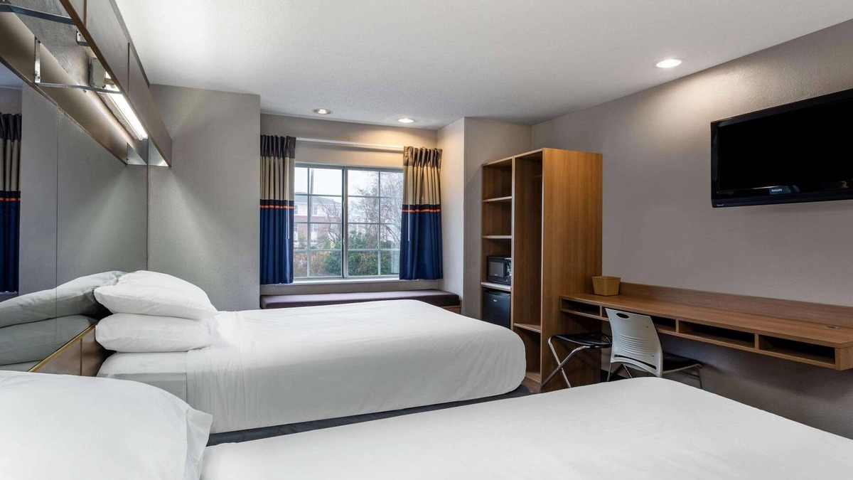 Matthews Hotel | Microtel Inn by Wyndham Matthews/Charlotte