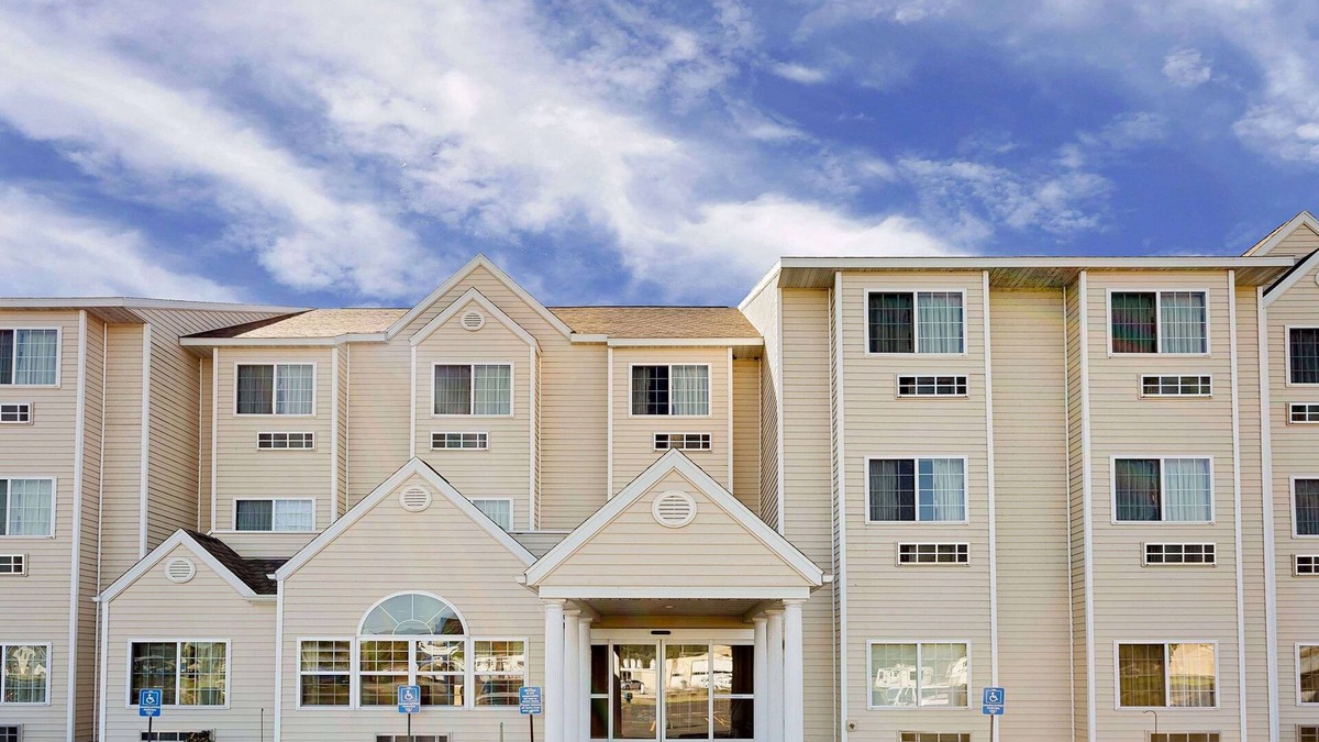 Southside Hotel | Microtel Inn & Suites by Wyndham Prairie du Chien