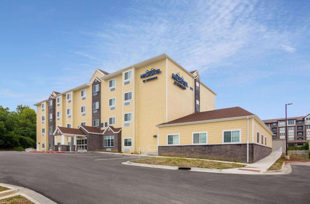Liberty Hotel | Microtel Inn & Suites by Wyndham Liberty NE Kansas City Area