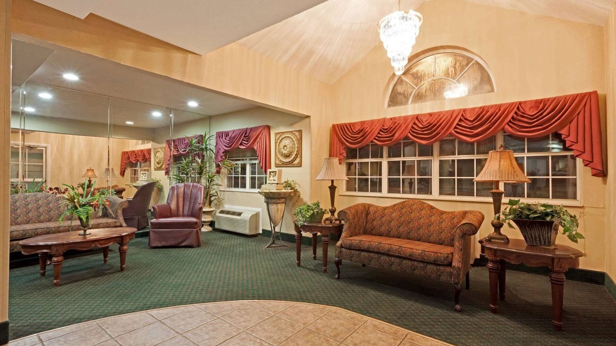 Brandon Hotel | Microtel Inn & Suites by Wyndham Brandon