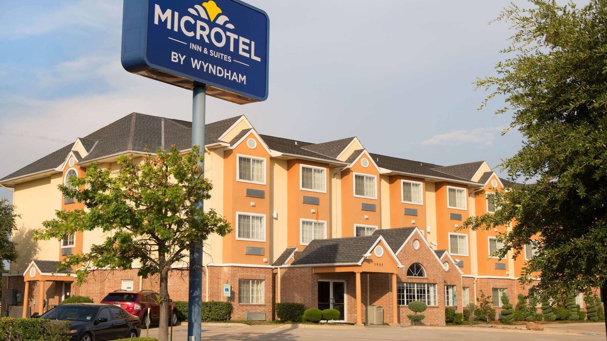 Garland Hotel | Microtel Inn & Suites by Wyndham Garland/Dallas