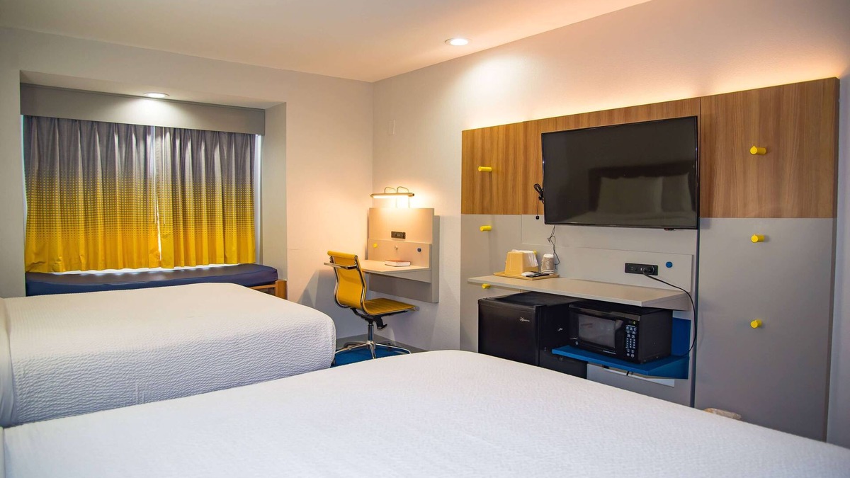 Daphne Hotel | Microtel Inn & Suites by Wyndham Daphne/Mobile