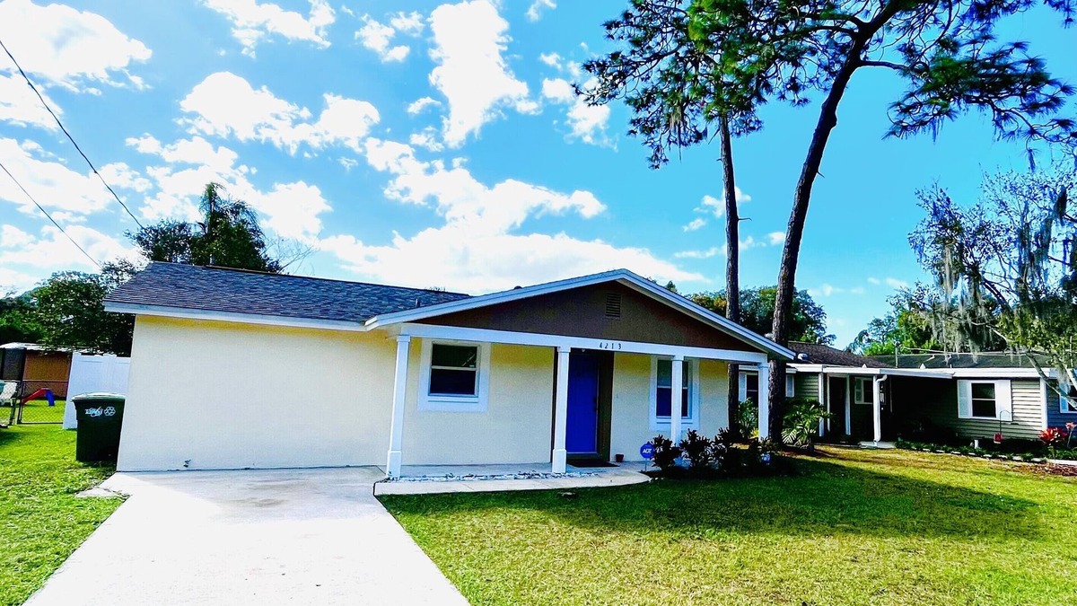 Temple Crest House | Mid Cent Modern near Beach 🏖 Bush Gardens 🎢 USF 🎓