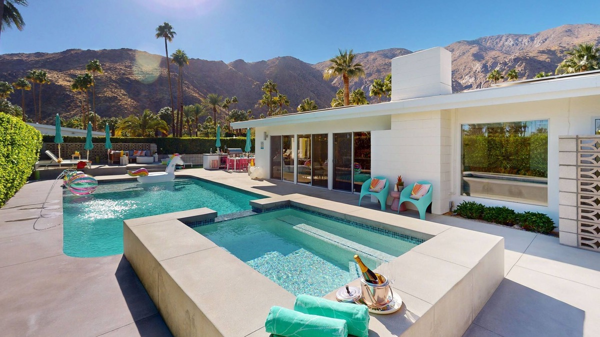 Vista Las Palmas House | Mid-Century Alexander stunner with saltwater pool & spa - walk downtown