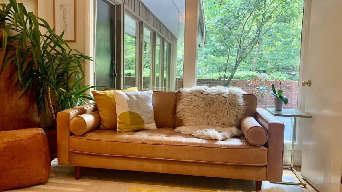 Chapel Hill House | Mid-Century Gem Creekside King Beds Near UNC
