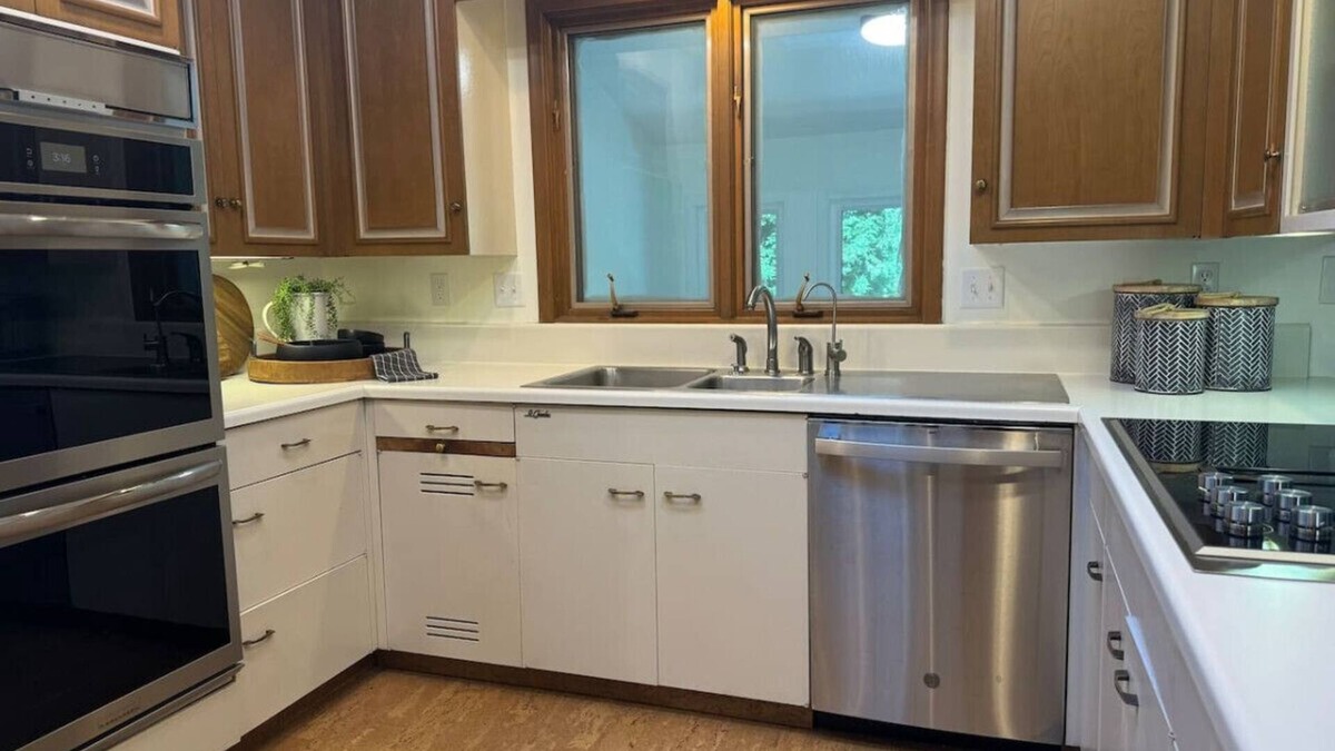 South Central Omaha House | Mid-Century Manor, nostalgic, luxurious filled with entertainment