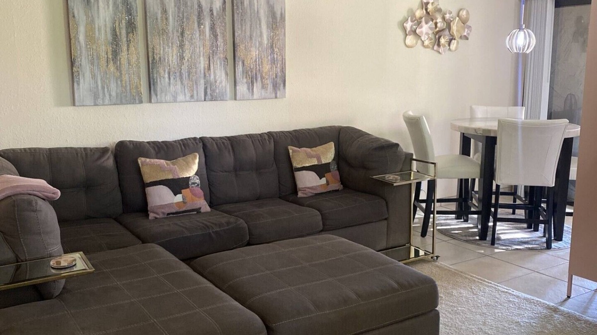 Palm Springs Condo | Mid-Century Meets Glam Condo-1 Bed & 1.5 Bath-Pull-Out Couch-Monthly & Seasonal