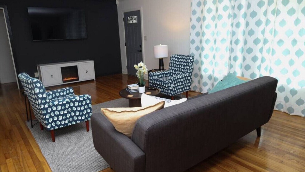 Tougaloo House | Mid-Century Modern Home