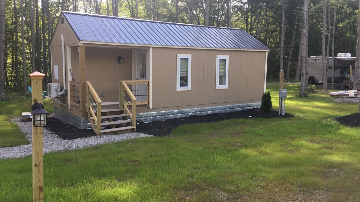 Summerlee Cottage | Mid-Century Tiny House in the heart of New River Gorge National Park