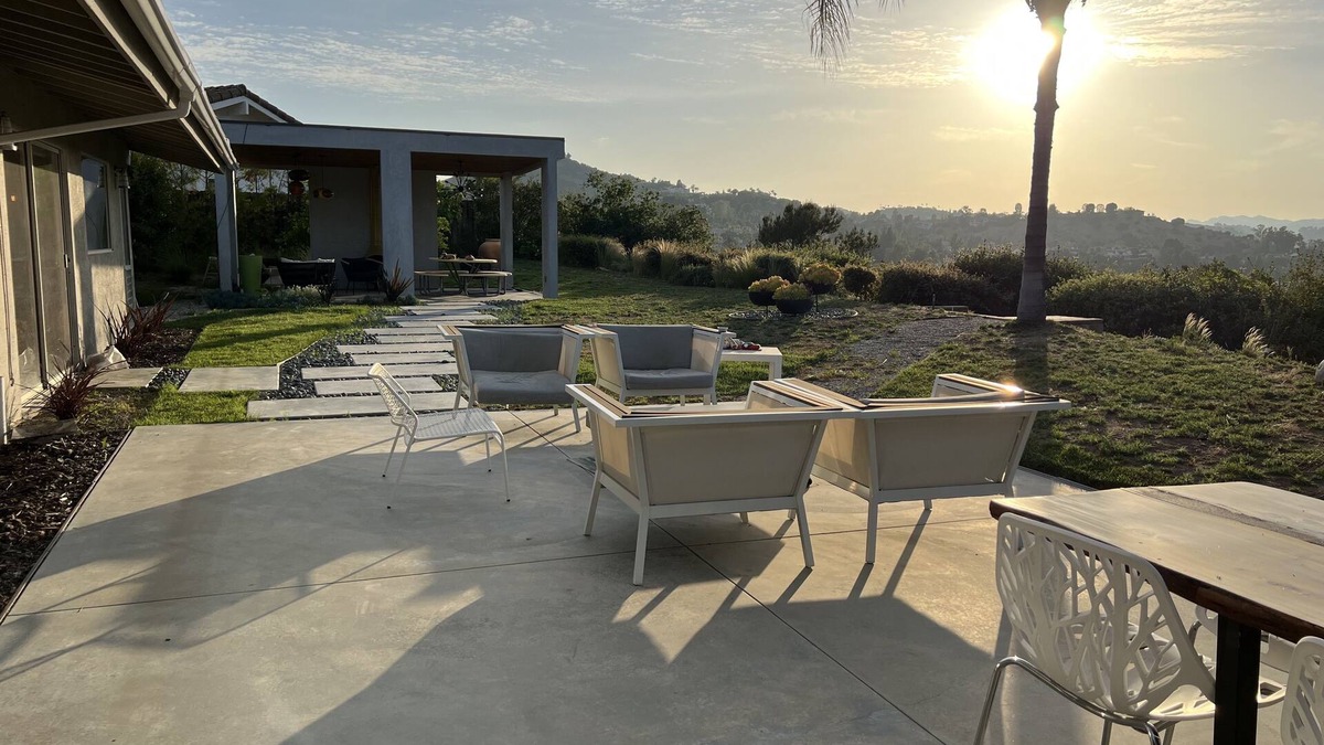Calabasas House | Mid Century View Home in Calabasas