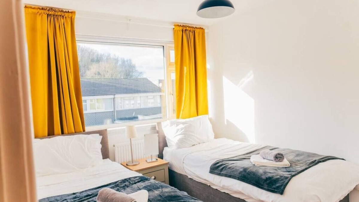 Penarth Apartment | Mid -Long Stays for Professionals, Contractors & Travellers!
