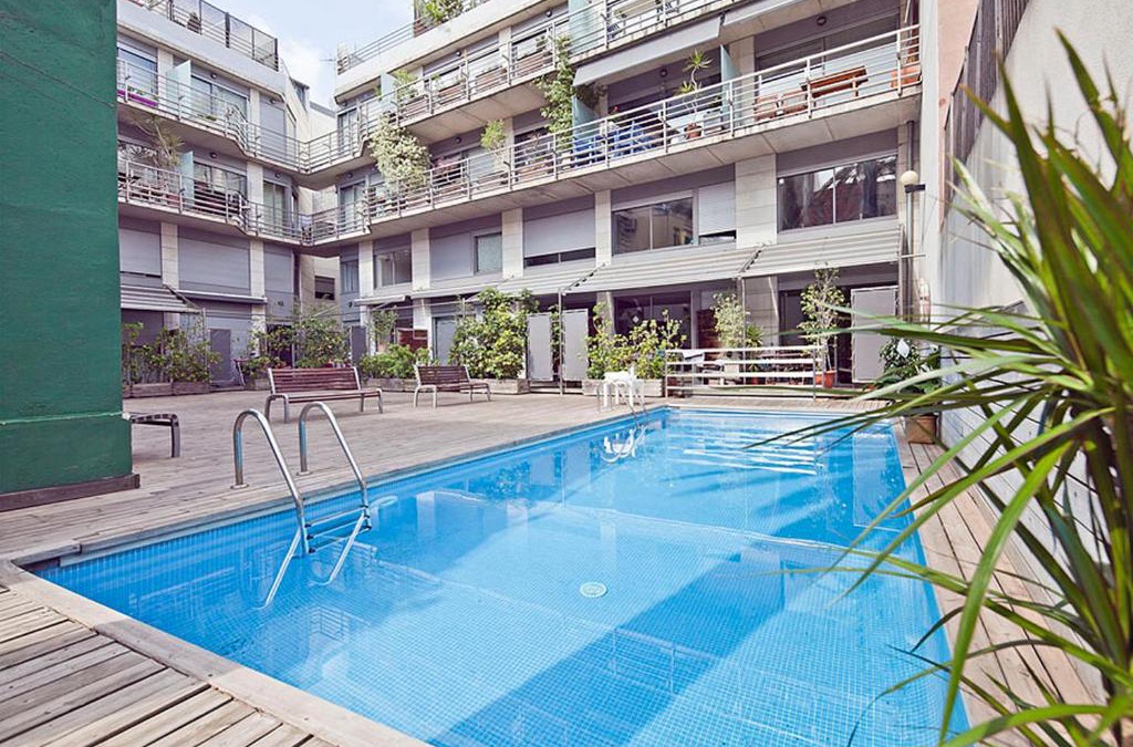El Putget i Farro Apartment | Mid-term rentals in Barcelona with Swimming Pool