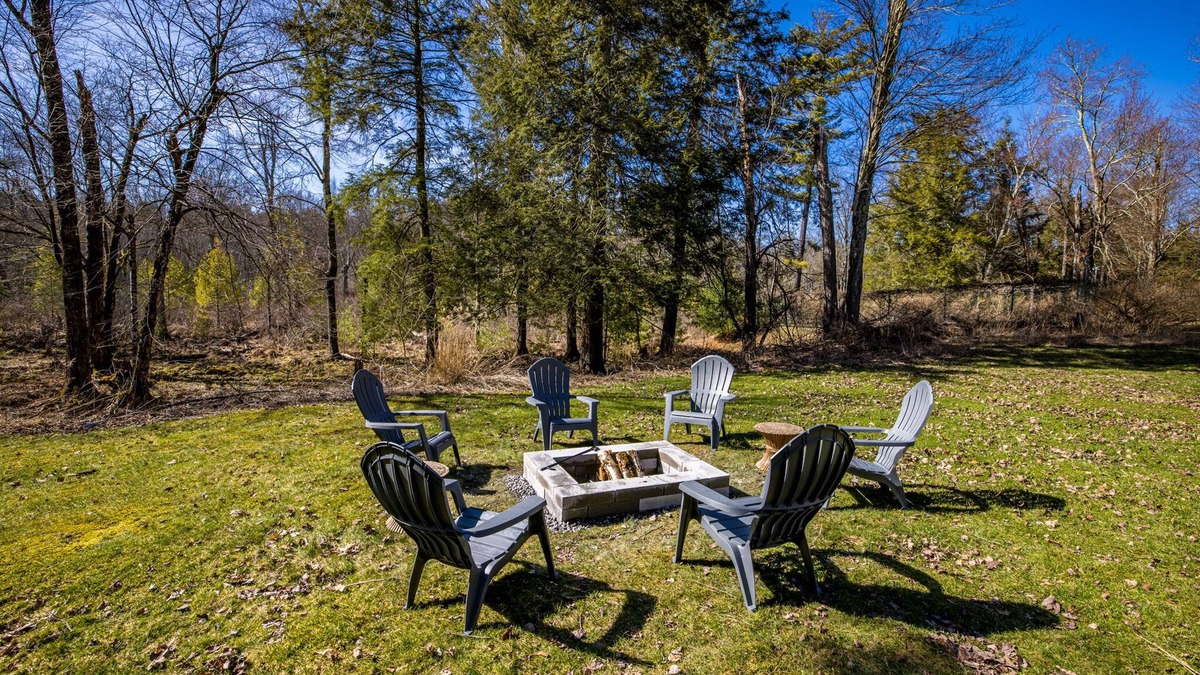 Kauneonga Lake House | Midcentury Modern Bungalow Bethel Woods/White Lake