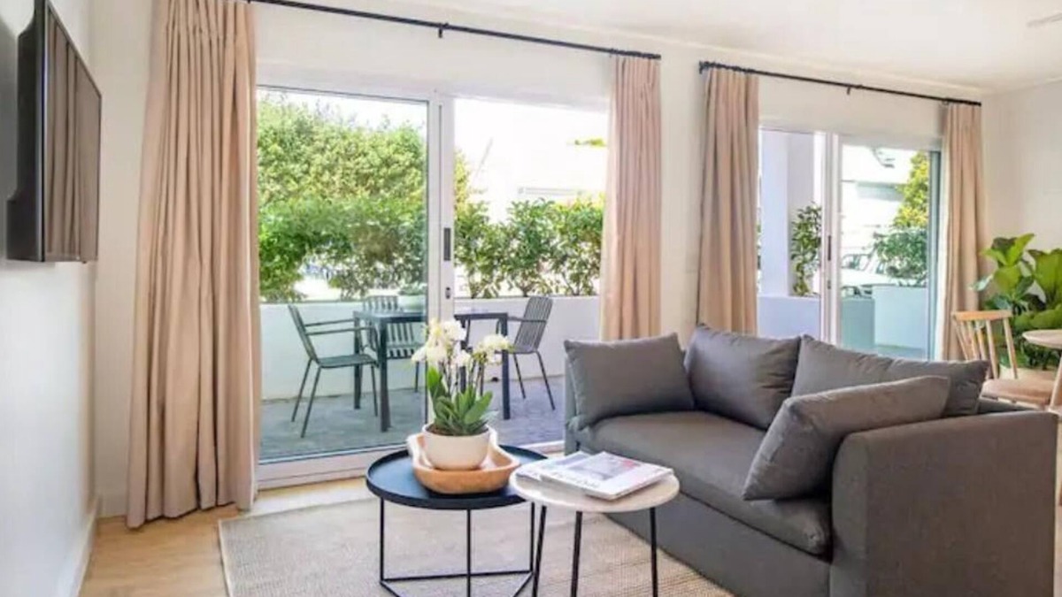 Stellenbosch Central Apartment | Middedorp Studio Apartment 1