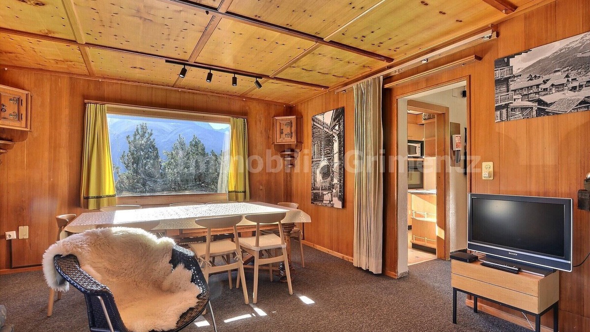 Grimentz Ski Chalet | Middle class chalet on 2 levels for 8 people, living room with fireplace, separated kitchen with dis