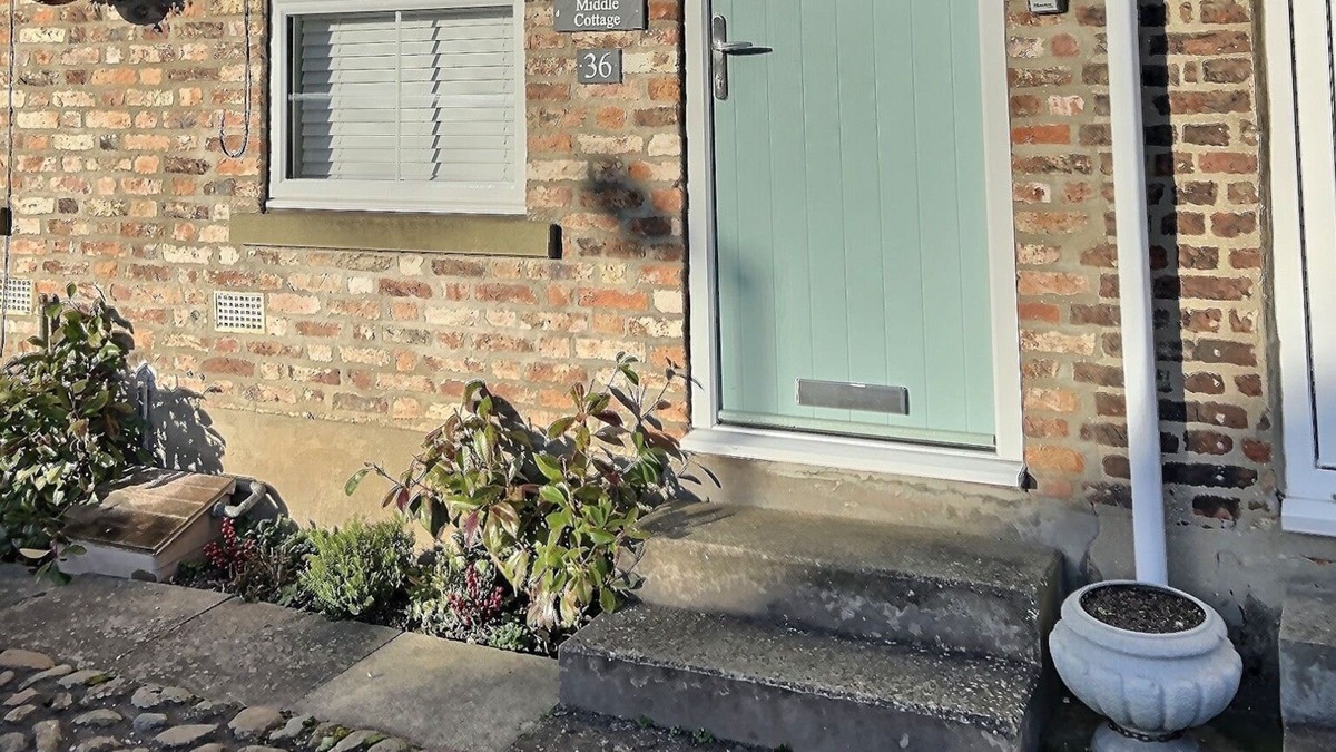 Dunnington Cottage | Middle Cottage, Perfect village getaway, Pet friendly, Free paking