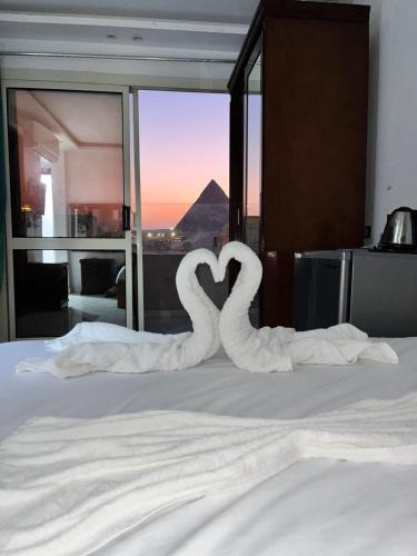 Giza Hotel | Middle East pyramids veiw &jacuzzi