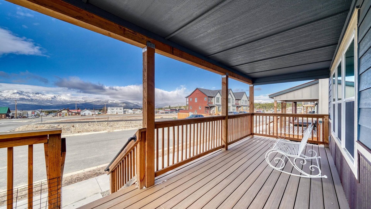 Leadville Cabin | Midgarth Hus- Brand New Railyard home minutes to Copper & Ski Cooper!
