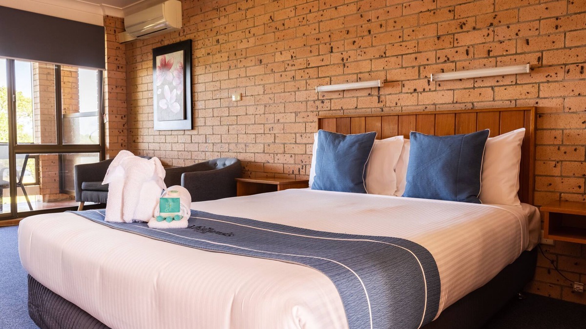 Taree Hotel | Midlands Motel