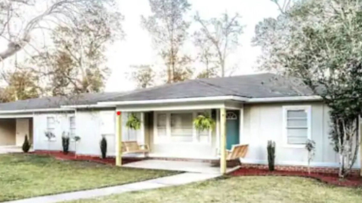Hattiesburg House | MIDTOWN AQUAMARINE- SMART HOME, WALK TO ZOO!