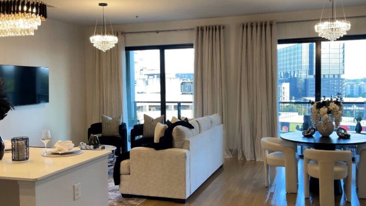 Home Park Apartment | Midtown Atlanta Luxury Suite